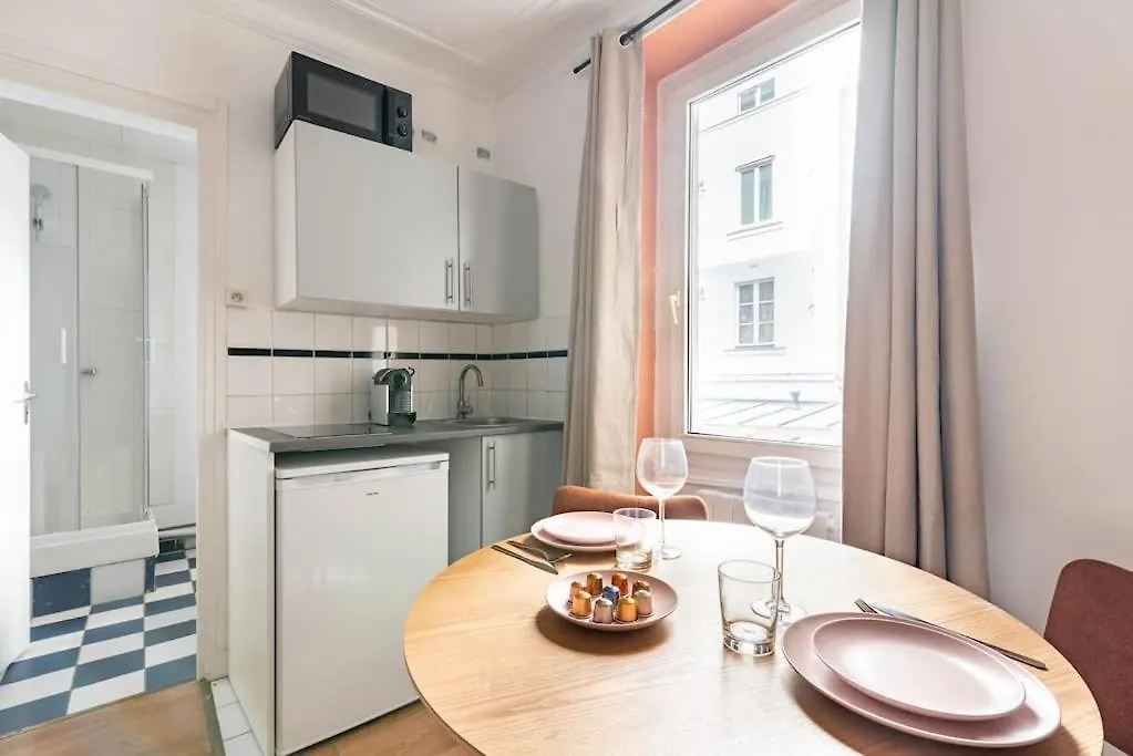 Studio Metro Nation - Oasis - III Apartment Paris France